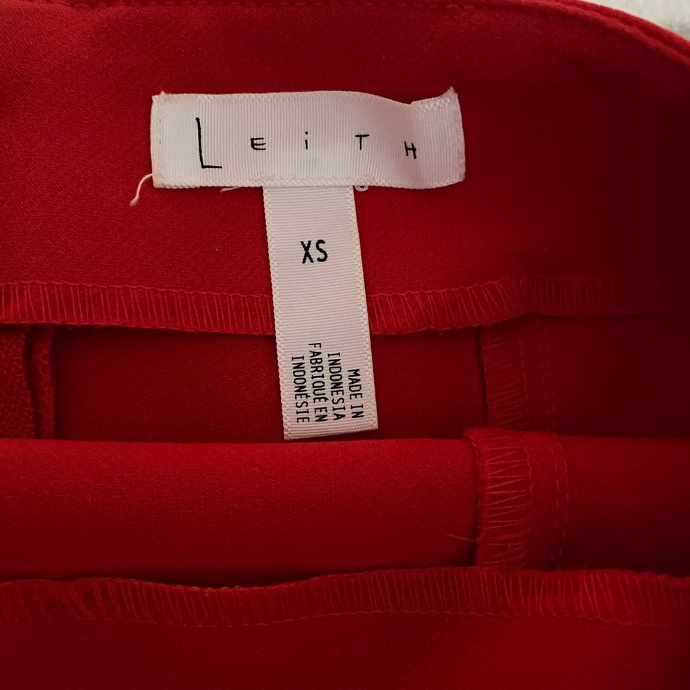 Leith Red Two Piece - Picture 5 of 8